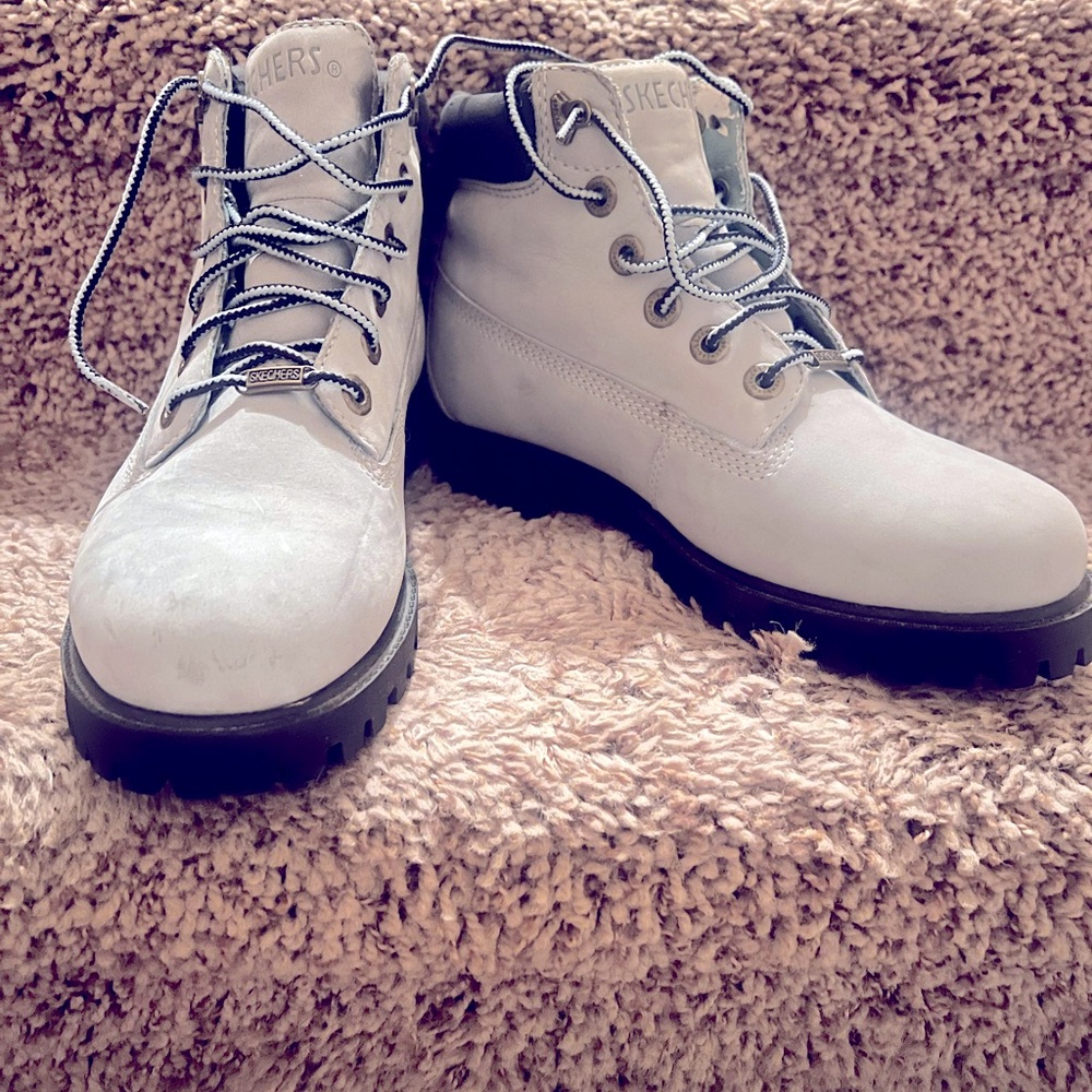 Sketchers boots
